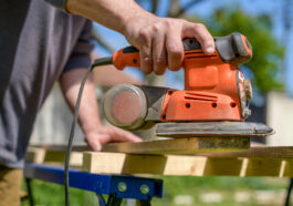 Handwerker auf Zeit: Wann lohnt sich gemietetes Arbeitsmaterial?