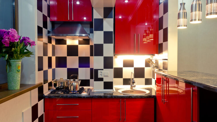 Kleine Küche, großer Effekt: Platzsparende Ideen für mehr Stauraum im Alltag